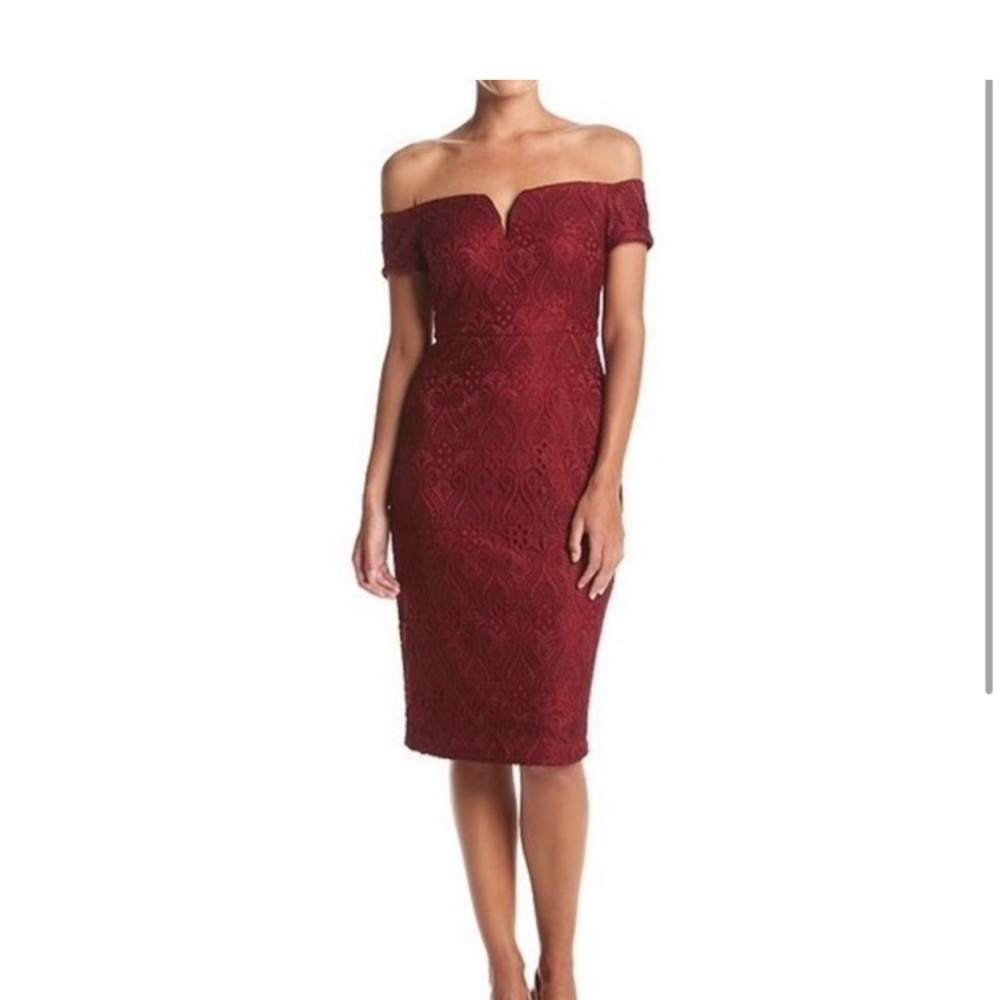 GUESS Elegant Off-Shoulder Burgundy Dress